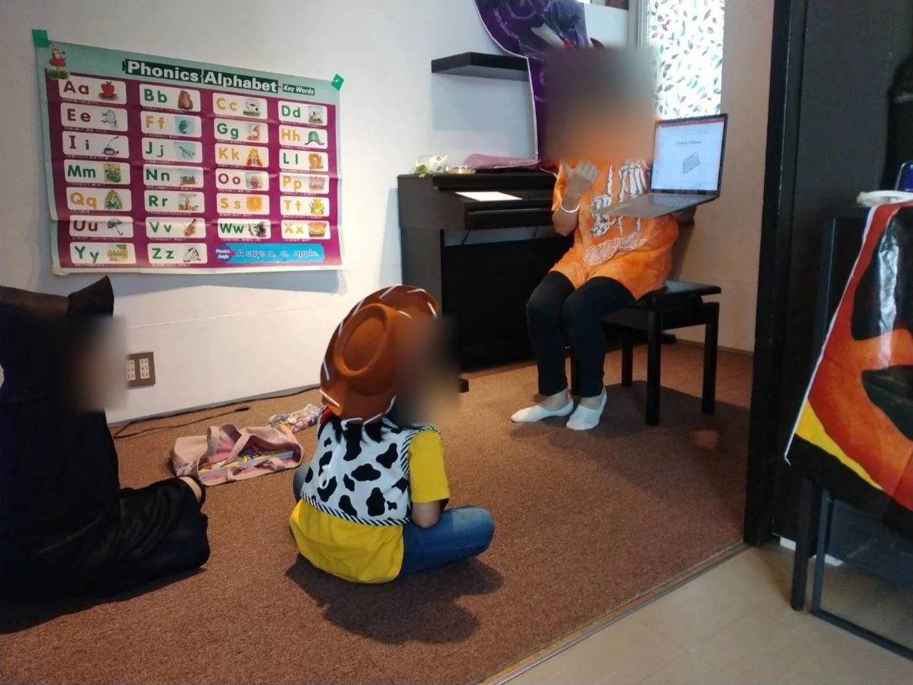 画面を見ながらお話を聞く時間